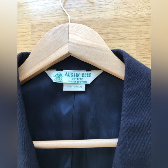 Austin Reed Classic Navy Wool Single Breasted Blazer Size 20W Petite Vintage NWT - Picture 9 of 13